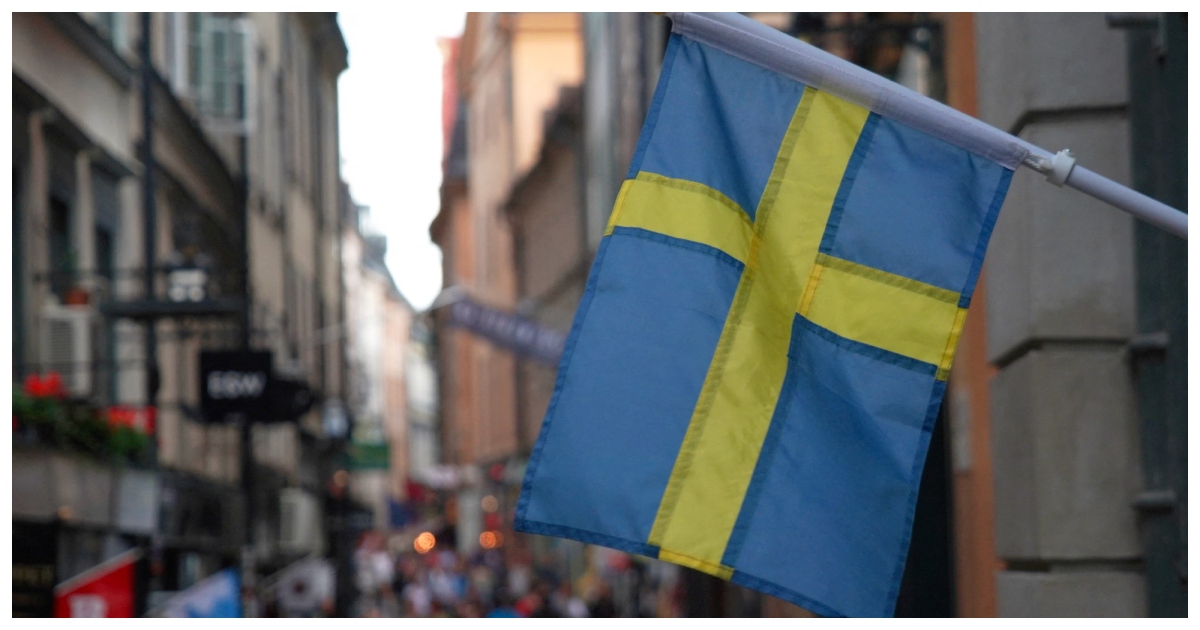 টানা ৪ বছর সুইডেনে বৈধভাবে কাজ করলে স্থায়ী বসবাসের সুযোগ পাওয়া যায়। ছবি: রয়টার্স